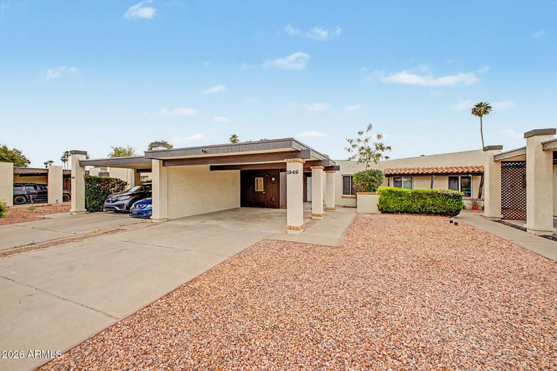 1949 E Del Sur Dr, Tempe, AZ 85283