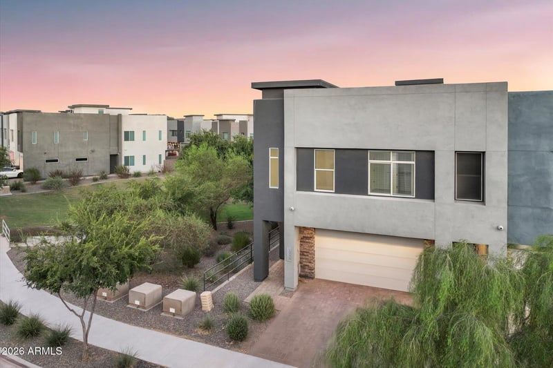 1949 W Kinfield Trl, Phoenix, AZ 85085
