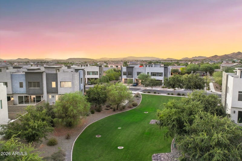 1949 W Kinfield Trl, Phoenix, AZ 85085
