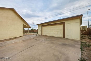 1950 66 Th Pl, Mesa, AZ 85205