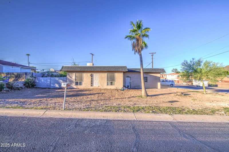 1950 Avenida Del Oro --, Phoenix, AZ 85022