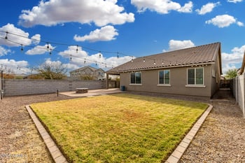 1950 Larissa Ln, San Tan Valley, AZ 85144