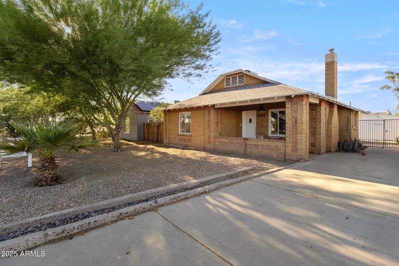 1950 Palm Ln, Phoenix, AZ 85009