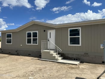 19500 Gregory St #16, Black Canyon City, AZ 85324