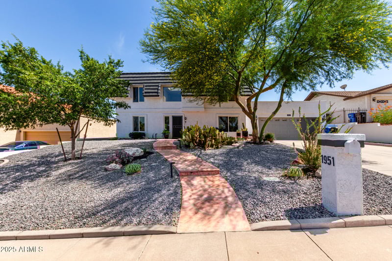1951 Janice Way, Phoenix, AZ 85022