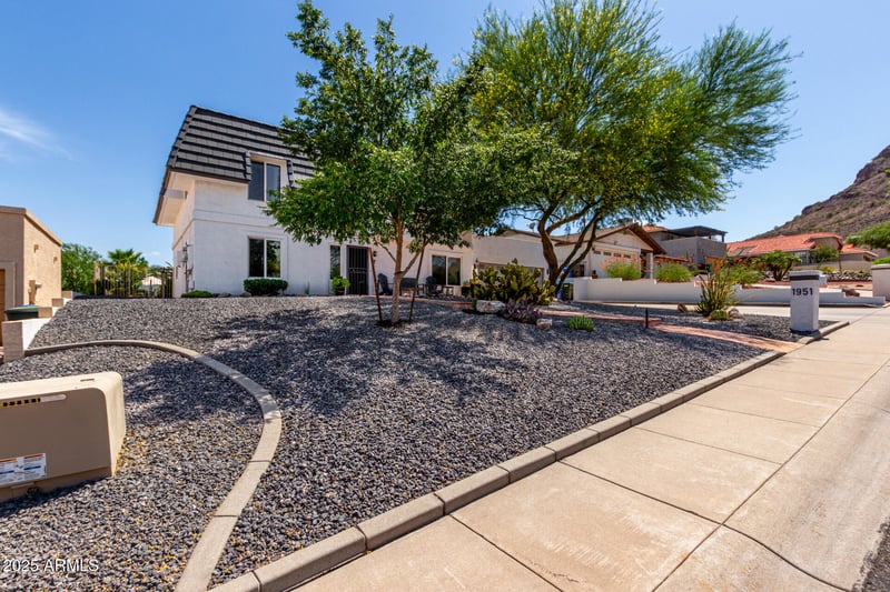 1951 Janice Way, Phoenix, AZ 85022