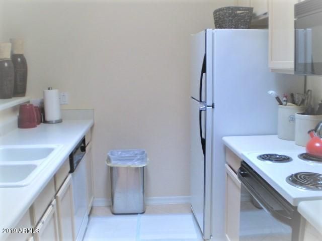 1951 N 64th St #11, Mesa, AZ 85205