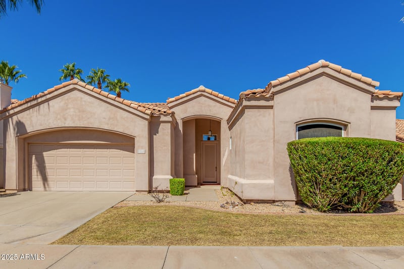 1951 Peninsula Cir, Chandler, AZ 85248