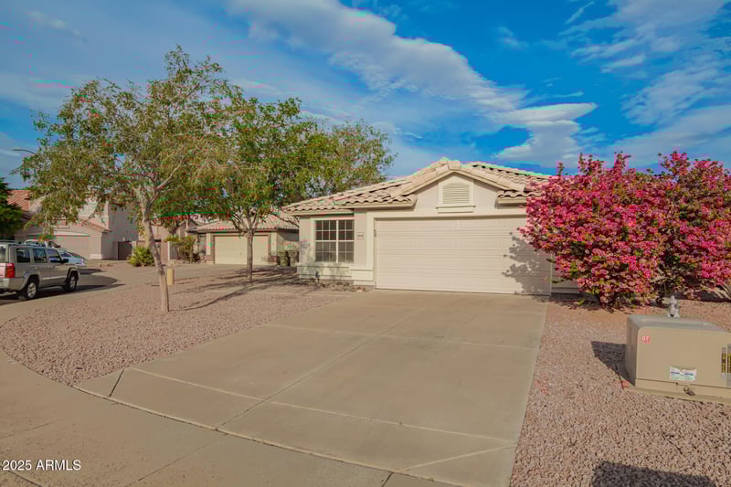 19519 53rd Dr, Glendale, AZ 85308