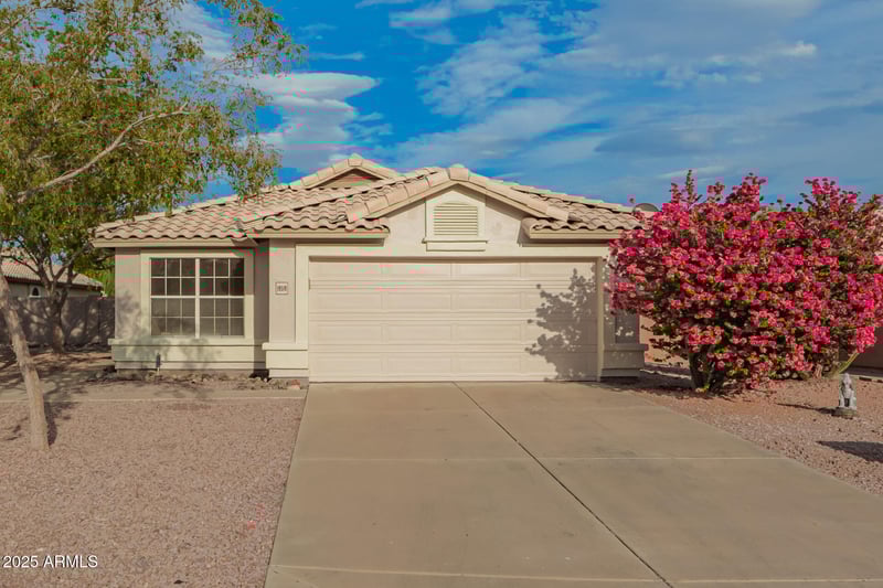19519 53rd Dr, Glendale, AZ 85308