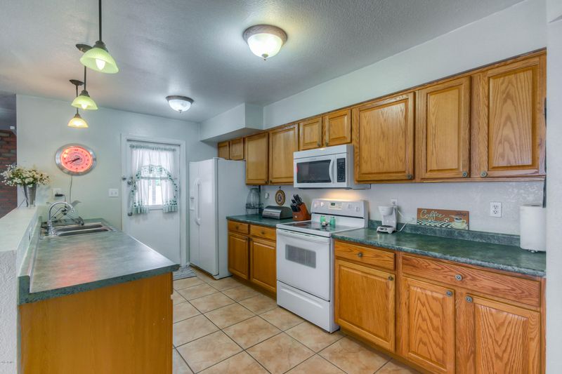 1952 E Carson Dr, Tempe, AZ 85282