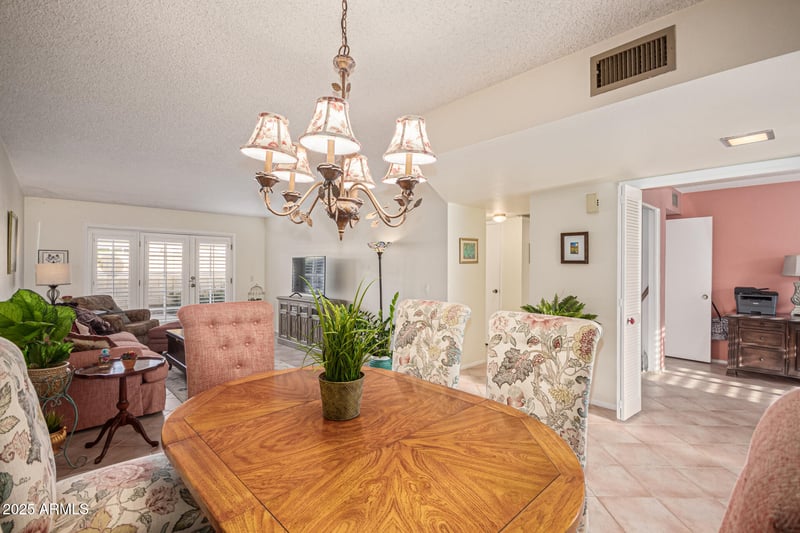 1952 Oxford Dr, Tempe, AZ 85283