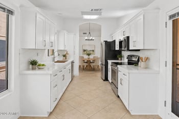 19532 N 88th Dr, Peoria, AZ 85382