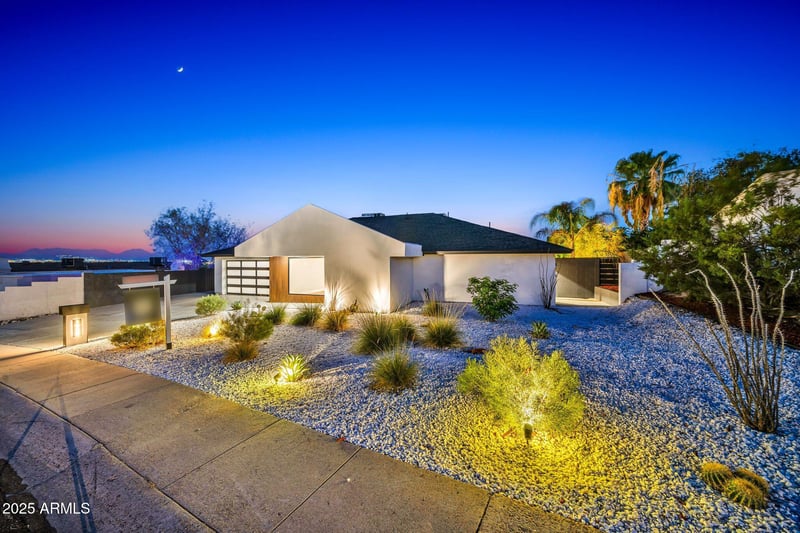 1955 Greenway Rd, Phoenix, AZ 85022