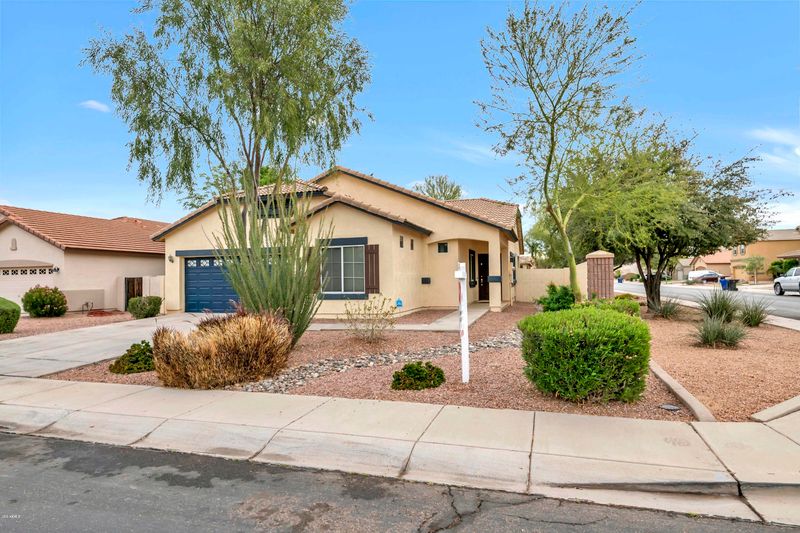 1955 S Voyager Dr, Gilbert, AZ 85295