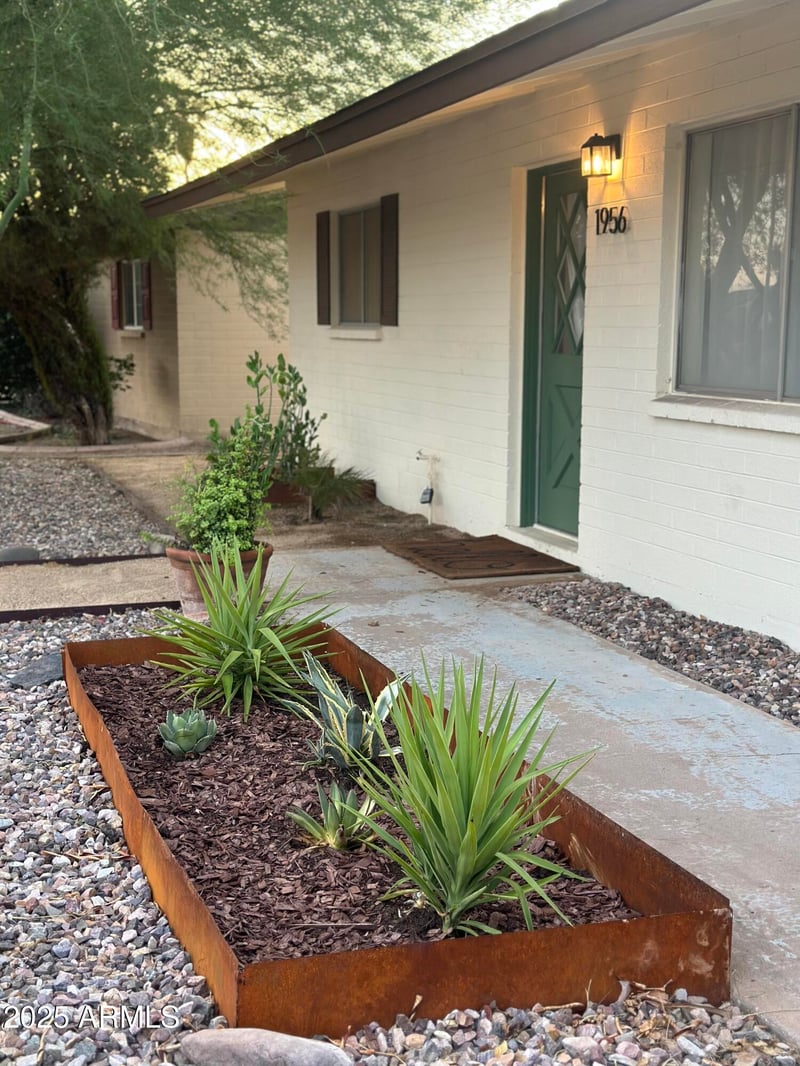 1956 Palmcroft Dr, Tempe, AZ 85282