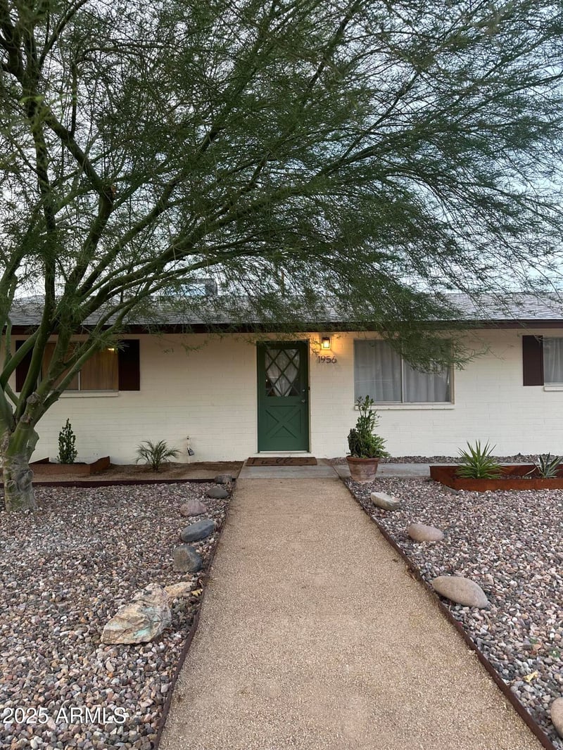 1956 Palmcroft Dr, Tempe, AZ 85282