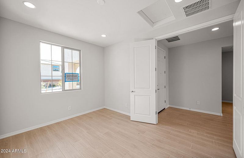 1956 W Desert Forest Trl, Phoenix, AZ 85085