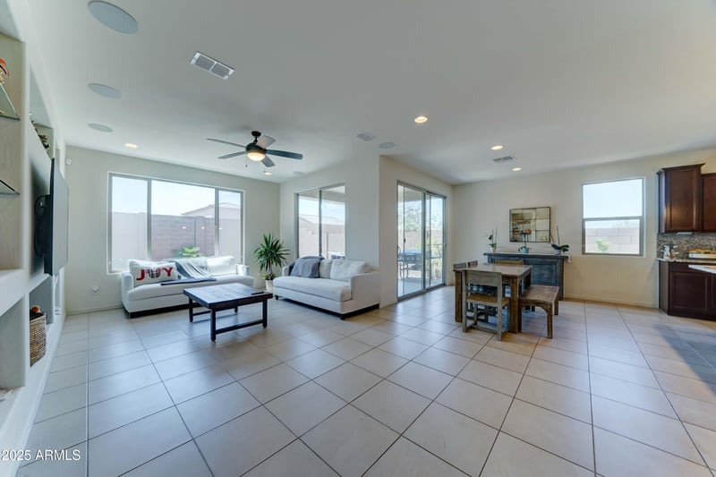 1957 Fawn Way, San Tan Valley, AZ 85144