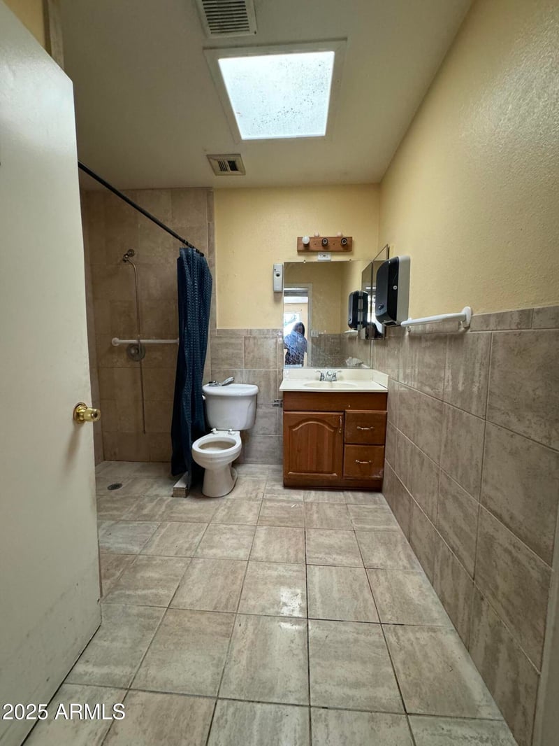 1958 Duke Dr, Tempe, AZ 85283