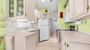 196 Mineshaft Dr, Apache Junction, AZ 85119