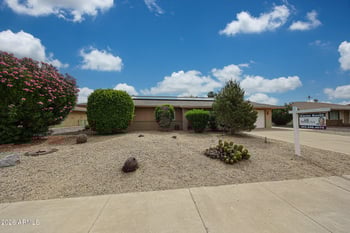 19601 Ponderosa Cir, Sun City, AZ 85373