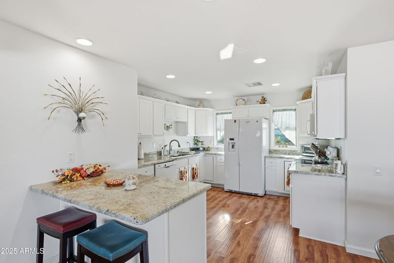 19605 Pine Springs Dr, Sun City, AZ 85373