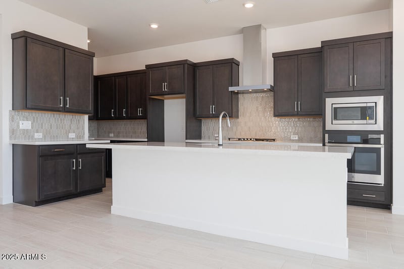 1961 Empeltre Rd, San Tan Valley, AZ 85140