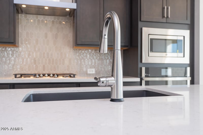 1961 Empeltre Rd, San Tan Valley, AZ 85140