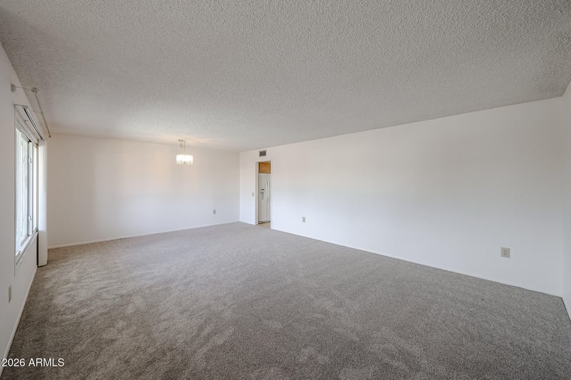19610 Lakeforest Dr, Sun City, AZ 85373