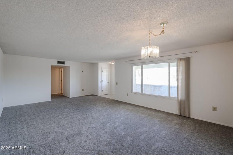 19610 Lakeforest Dr, Sun City, AZ 85373