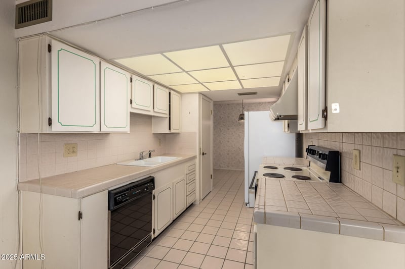19610 Star Ridge Dr, Sun City West, AZ 85375