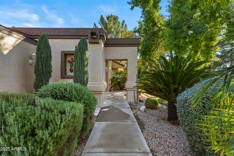 19611 141st Ave, Sun City West, AZ 85375