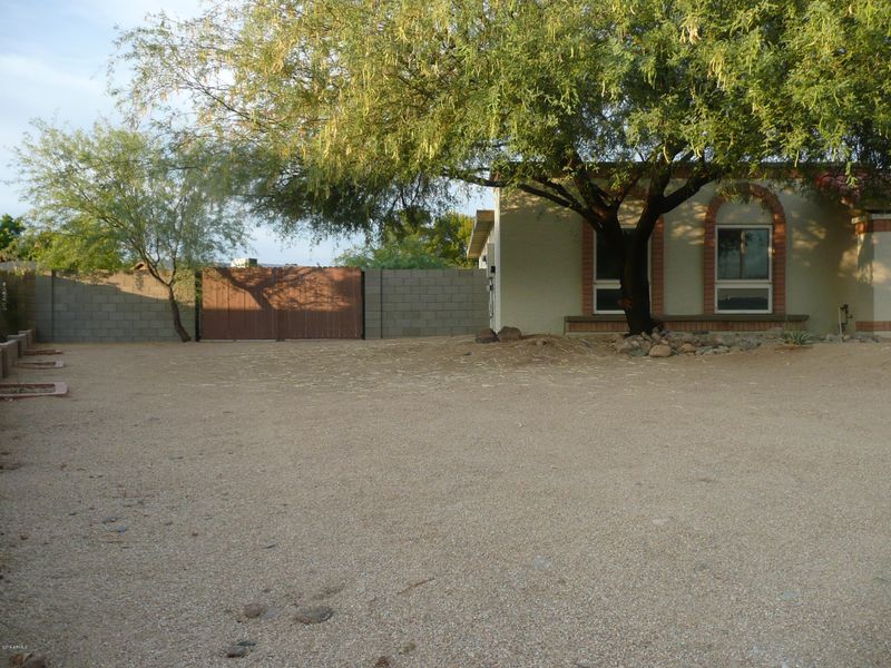 19611 N 13th Dr, Phoenix, AZ 85027