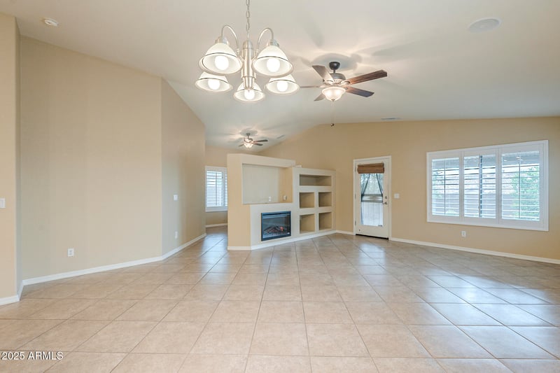 19616 107th Dr, Peoria, AZ 85373