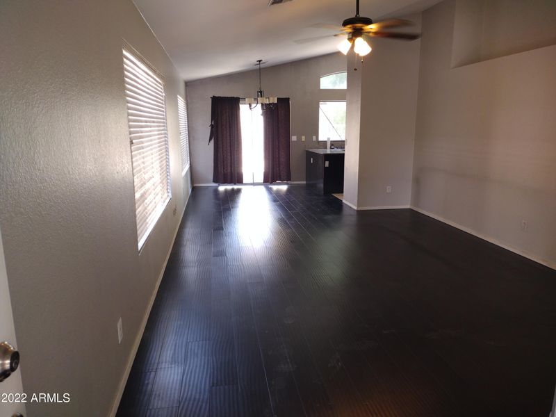 19617 N 49th Ave, Glendale, AZ 85308