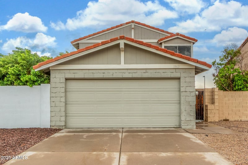 1962 Blackstone Dr, Chandler, AZ 85224