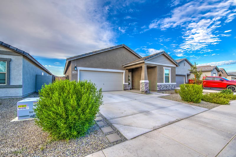 1962 Driftwood Dr, San Tan Valley, AZ 85140