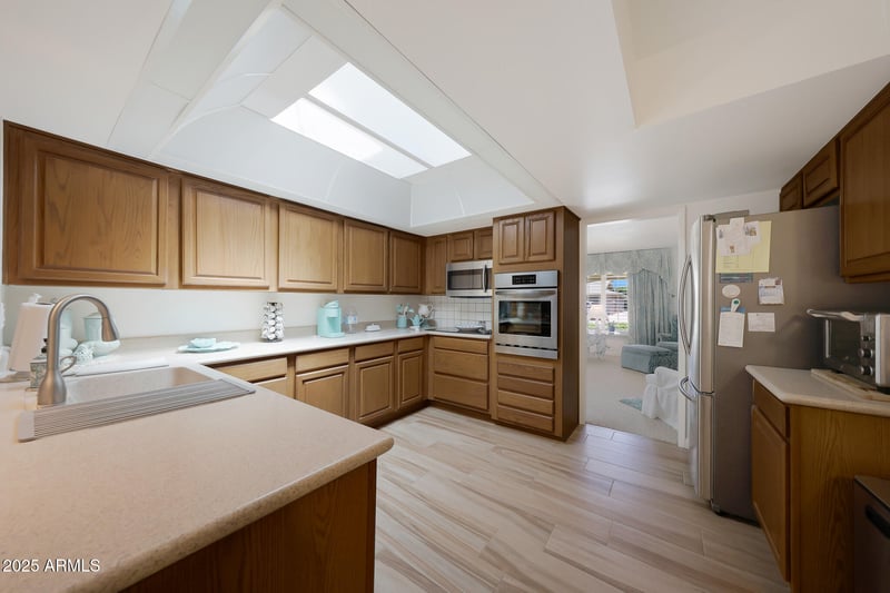 19620 Concho Cir, Sun City, AZ 85373