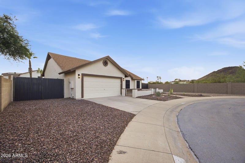 19624 47th Ln, Glendale, AZ 85308