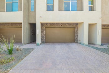 1963 Desert Hollow Dr, Phoenix, AZ 85085