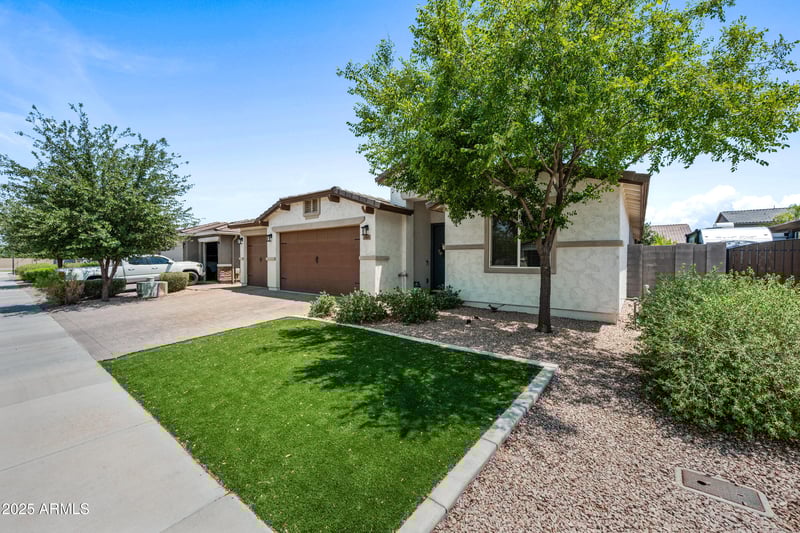 1963 Olivia Dr, San Tan Valley, AZ 85144