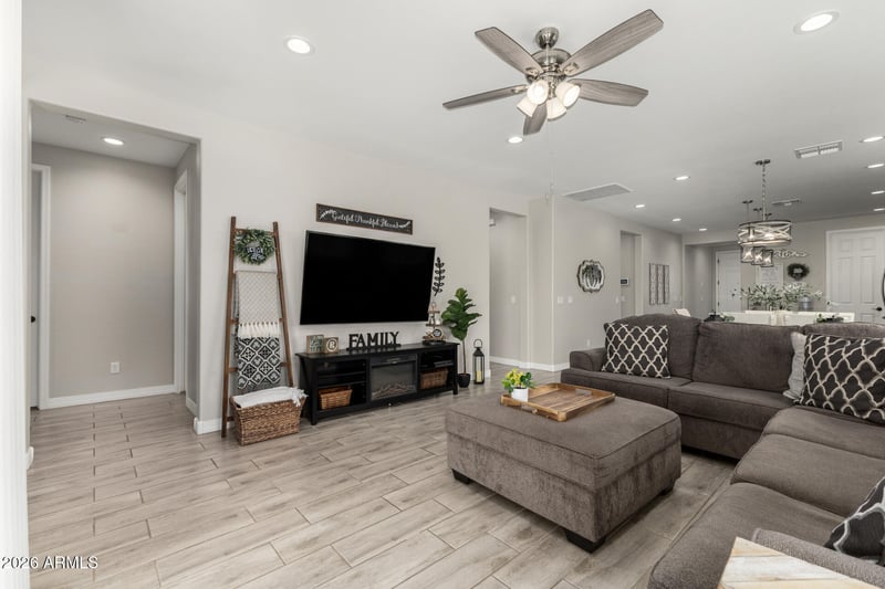 19633 Montecito Ave, Litchfield Park, AZ 85340