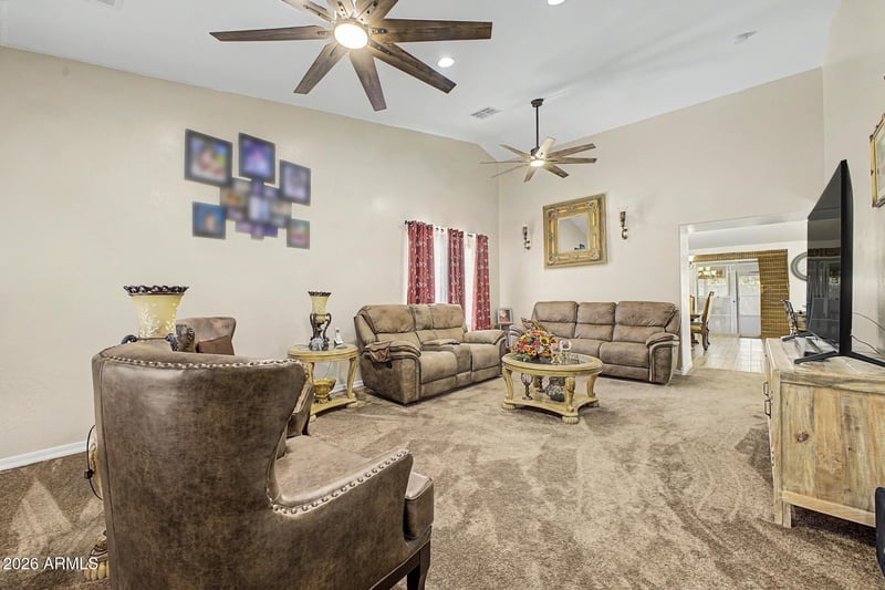 1964 W Sawtooth Way, San Tan Valley, AZ 85144