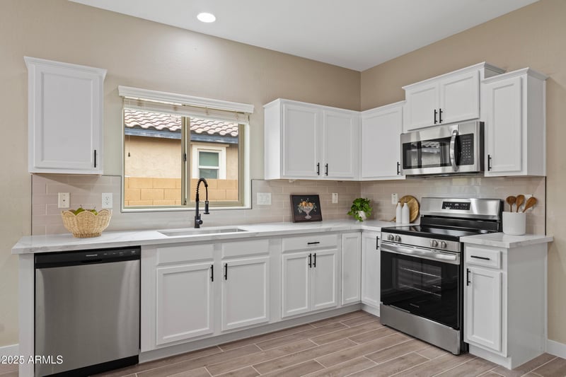 19667 260th Ln, Buckeye, AZ 85396