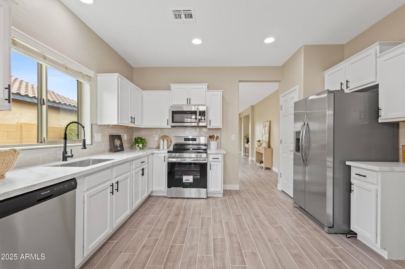 19667 260th Ln, Buckeye, AZ 85396