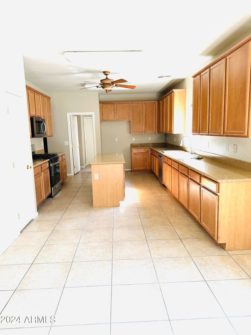 19674 E Canary Way, Queen Creek, AZ 85142