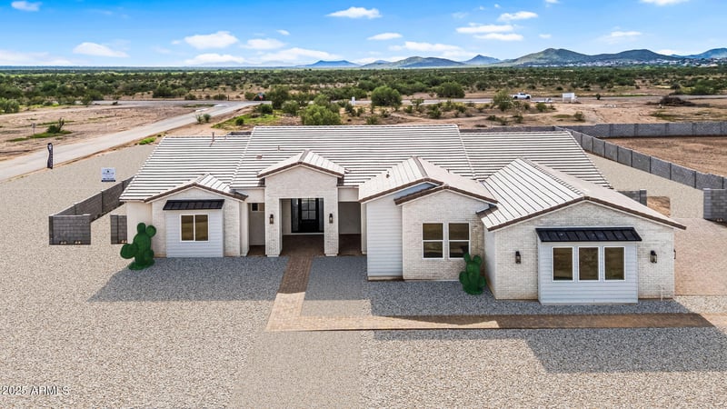 1969 Long Rifle Rd, Phoenix, AZ 85086