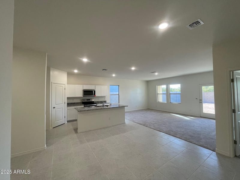 1969 Night Rider Rd, San Tan Valley, AZ 85140