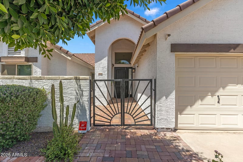 1970 E Sunburst Ln, Tempe, AZ 85284